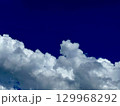 青空と白い雲 129968292