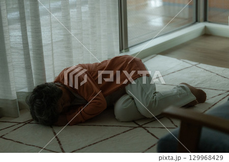 孤独死 おばあさん 孤独死 おばあさん 129968429