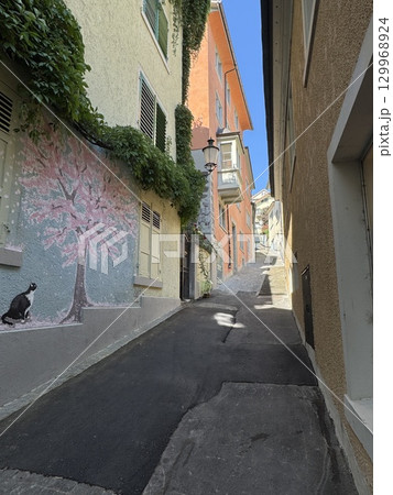 路地裏の景色 路地裏の景色 129968924