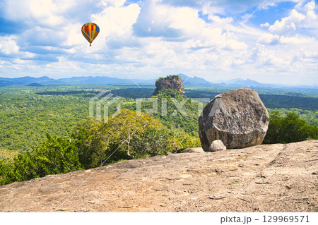 ピドゥランガラロックから見たシギーリヤロックの絶景 129969571