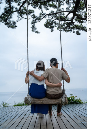 日間賀島の恋人ブランコ　愛知県南知多 129971217