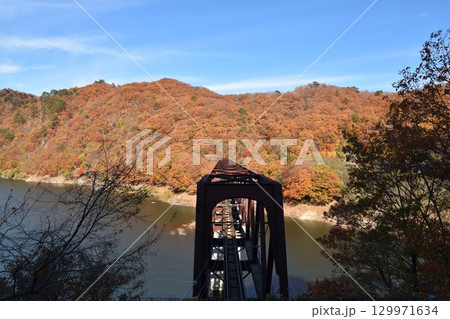 紅葉が美しい五十里湖 栃木 紅葉が美しい五十里湖 栃木 129971634