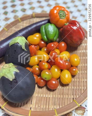 夏の収穫 129972256