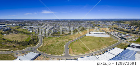 Residential houses in the suburb of Oran Park in NSW, Australia 129972691