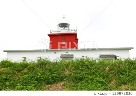 【浜中町　厚岸霧多布昆布森国定公園「霧多布岬」湯沸岬灯台】 129972830