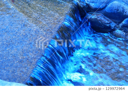 カラー 川 水 石 岩(2025年8月登録) カラー 川 水 石 岩(2025年8月登録) 129972964