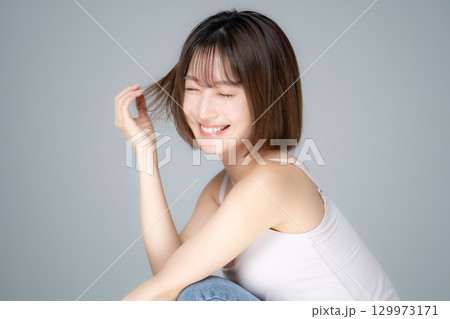 ビューティー 若い女性 ビューティー 若い女性 129973171