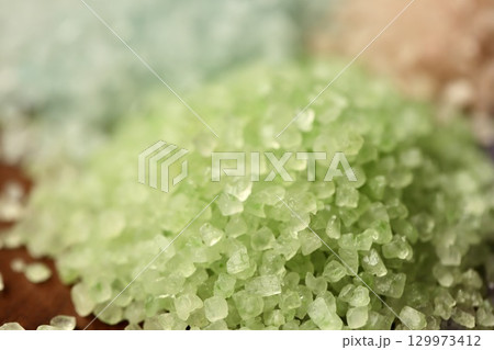 数種類の香り付きカラーバスソルト アロマバスソルト 数種類の香り付きカラーバスソルト アロマバスソルト 129973412