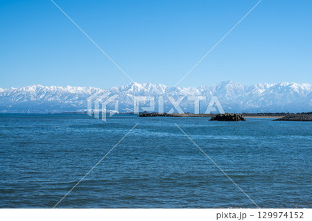 立山連峰と富山湾 立山連峰と富山湾 129974152