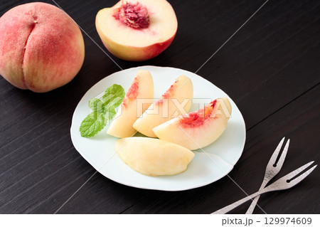 山梨県産白鳳 129974609