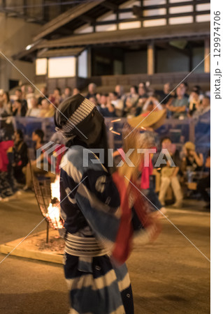 亡者踊りの男性 西馬音内盆踊り 2025年 秋田県 亡者踊りの男性 西馬音内盆踊り 2025年 秋田県 129974706