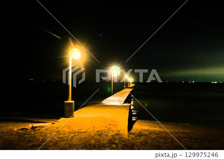 房総半島の夜景 岡本桟橋 房総半島の夜景 岡本桟橋 129975246