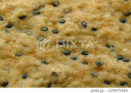 ごませんべいの表面 ごませんべいの表面 129975484