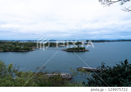 仙台の松島の毘沙門堂の裏側からの風景（四大観・偉観・多聞山） 129975722