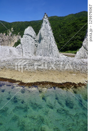 仏ヶ浦・岩龍岩（青森県・佐井村） 129976067