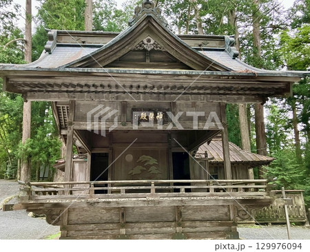 三峯神社の神楽殿 三峯神社の神楽殿 129976094