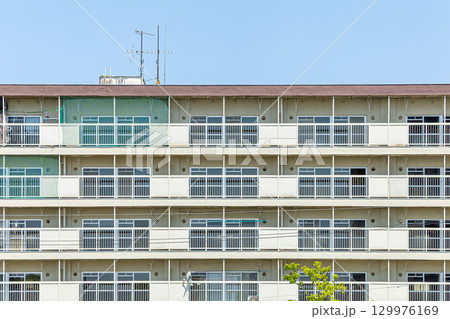 築古の集合住宅 築古の集合住宅 129976169
