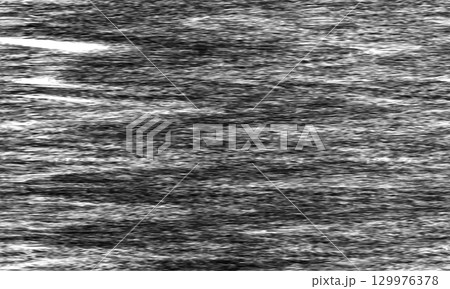 黒くザラザラとしたノイズ　背景透明 129976378