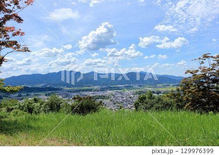 滋賀県甲賀市　古城山から見た甲賀市の風景 129976399
