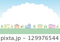 青空と雲を背景にした優しい色の街並みのイラスト 129976544