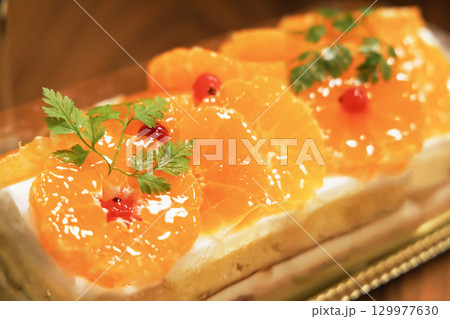 季節感たっぷりの、みかんを使ったケーキ 季節感たっぷりの、みかんを使ったケーキ 129977630