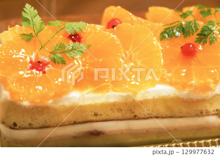 季節感たっぷりの、みかんを使ったケーキ 季節感たっぷりの、みかんを使ったケーキ 129977632
