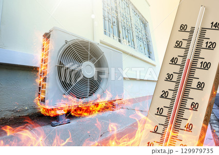 夏の電力需要と電気代上昇 省エネではないエアコン室外機 129979735