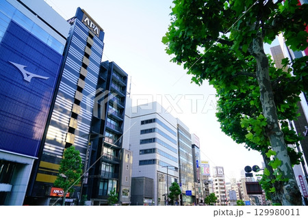 スポーツ用品店などが多い神田小川町や淡路町 スポーツ用品店などが多い神田小川町や淡路町 129980011