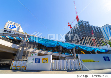 新宿西口ロータリー 129980470