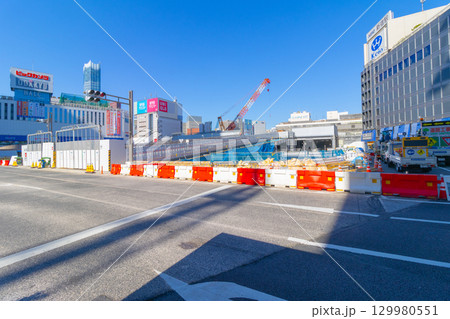 新宿西口ロータリー 129980551