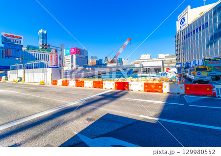 新宿西口ロータリー 129980552