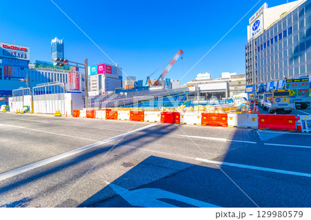 新宿西口ロータリー 129980579