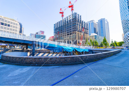 新宿西口ロータリー 129980707