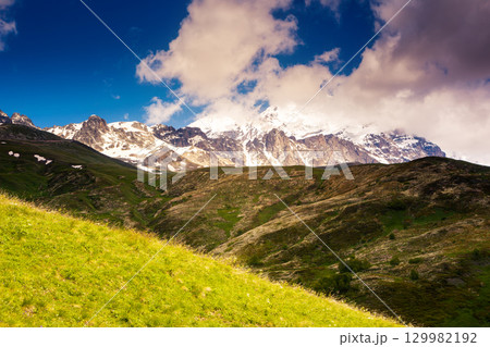 mountain landscape of georgia 129982192