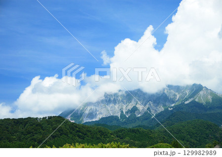夏の 大山南壁 129982989