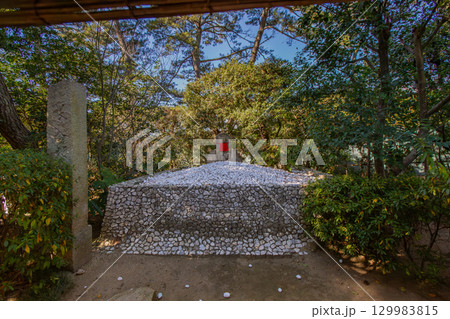 香川県丸亀市　中津万象園 129983815