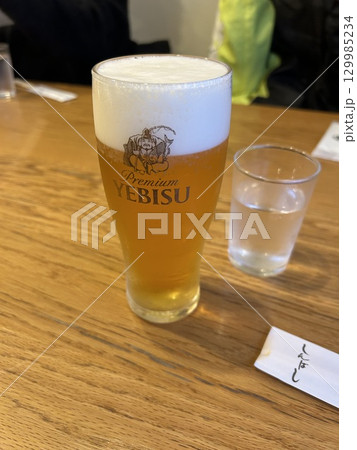 おいしい生ビール 129985234