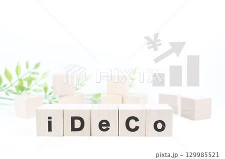 iDeCoと円マーク上昇グラフで示す資産運用と投資 iDeCoと円マーク上昇グラフで示す資産運用と投資 129985521