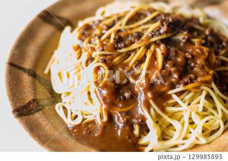 光芒に映える美味しいパスタ料理素材 129985893