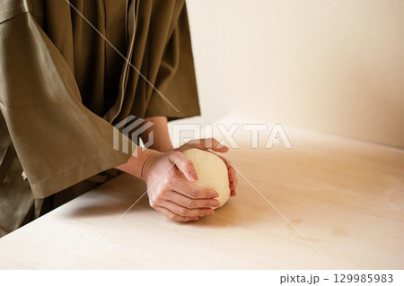 手打ちうどん　生地作り 129985983