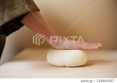 手打ちうどん　生地作り 129985987