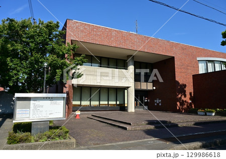 一宮市立尾西図書館（愛知県） 129986618