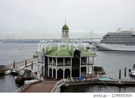 ぷかりさん橋-みなとみらい 129988309