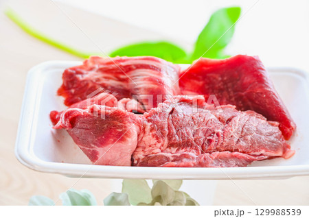 牛すじ肉 129988539