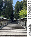 宝山寺の参道 129989059