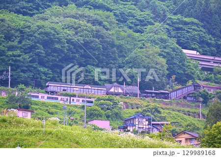 姨捨駅の篠ノ井線 長野 姨捨駅の篠ノ井線 長野 129989168