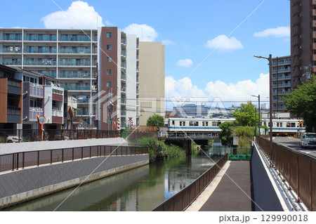 北十間川を渡る引退間際の東武亀戸線8000系電車（東京都江東区） 129990018