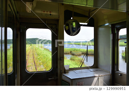 JR北海道、根室本線の浜中駅から厚岸駅までの車窓風景(2023年) JR北海道、根室本線の浜中駅から厚岸駅までの車窓風景(2023年) 129990951