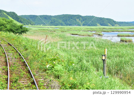 JR北海道、根室本線の浜中駅から厚岸駅までの車窓風景(2023年) 129990954