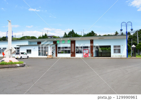 JR北海道、根室本線の浜中駅から厚岸駅までの車窓風景(2023年) 129990961